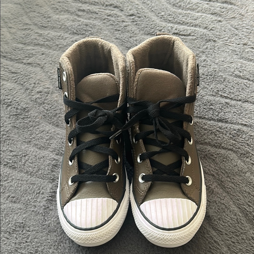 NWOT Converse Brown High-Top Sneakers Classic Design